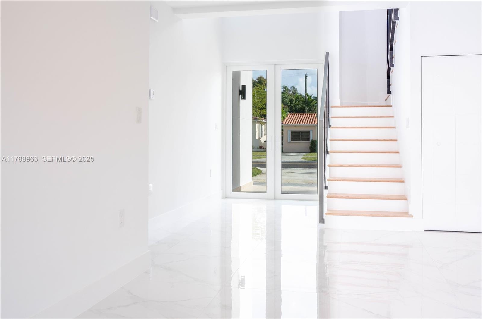 910 SW 24th Road — photo 11