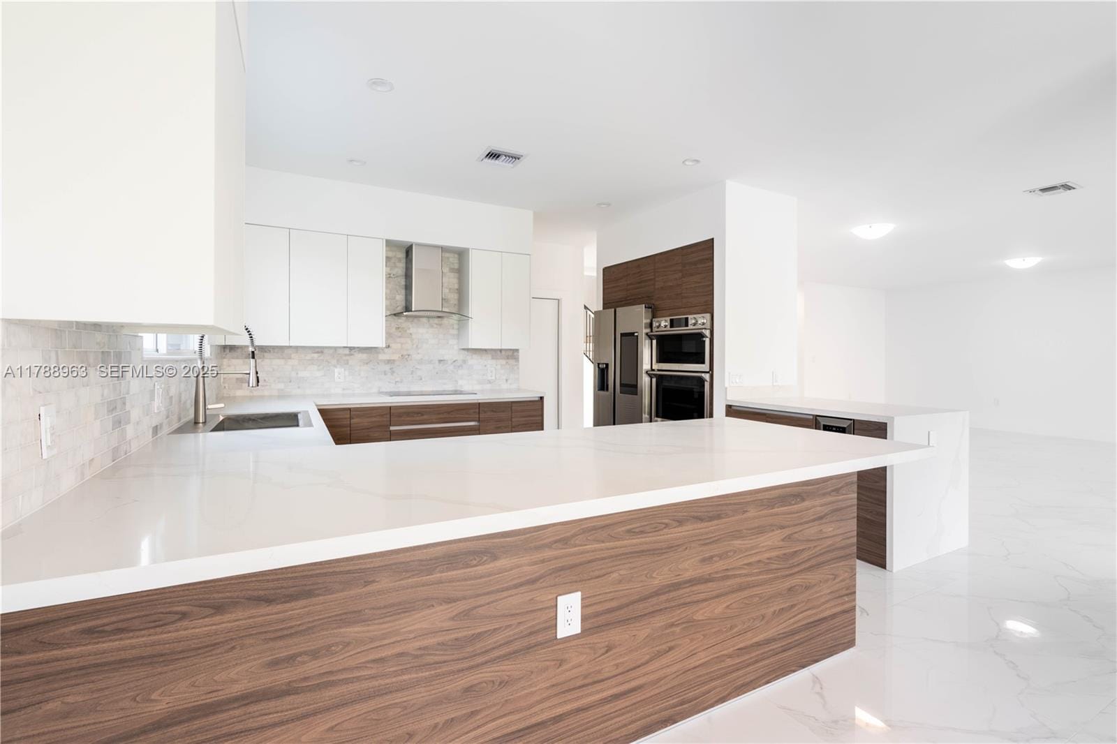 910 SW 24th Road, Miami, FL 33129 photo 13