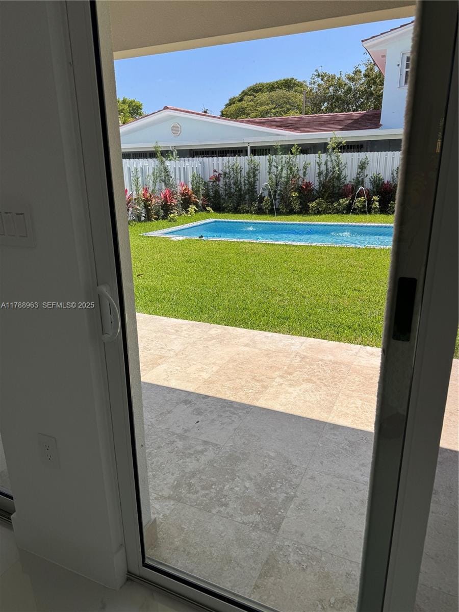 910 SW 24th Road, Miami, FL 33129 photo 19