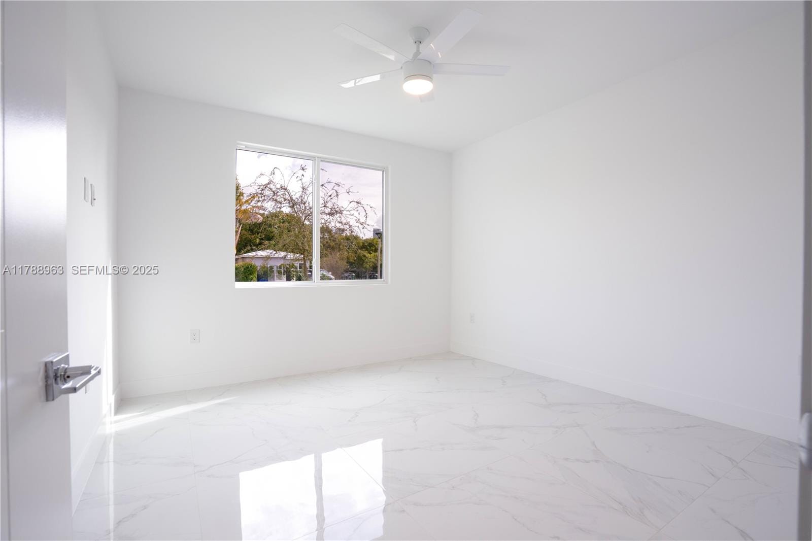 910 SW 24th Road — photo 5