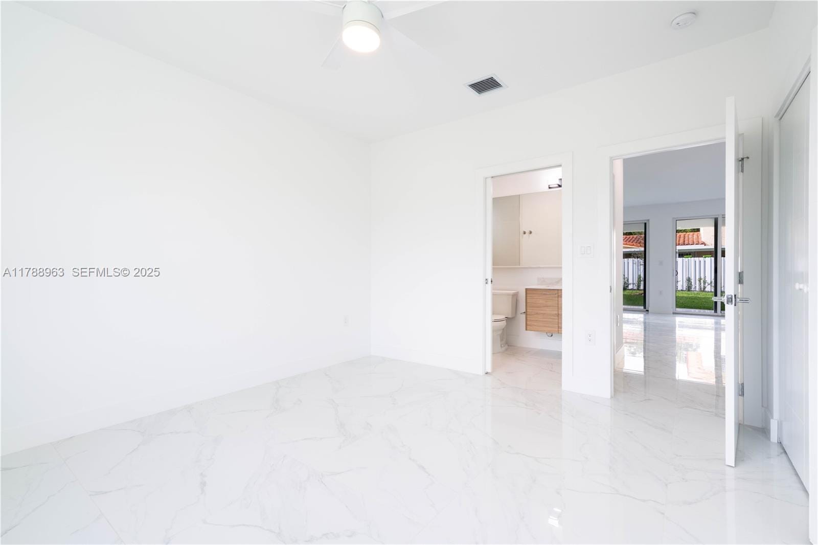 910 SW 24th Road — photo 6