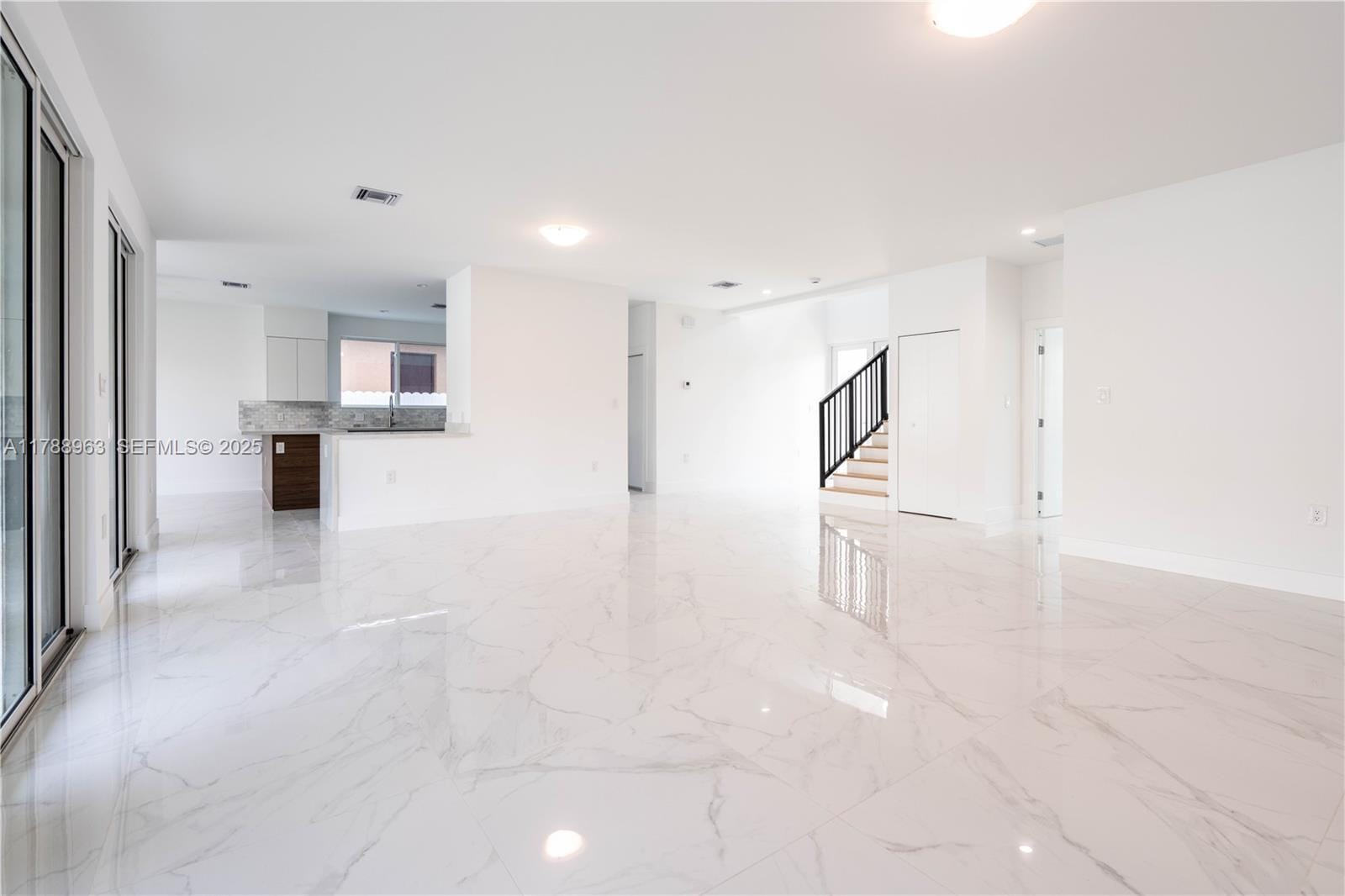 910 SW 24th Road — photo 10
