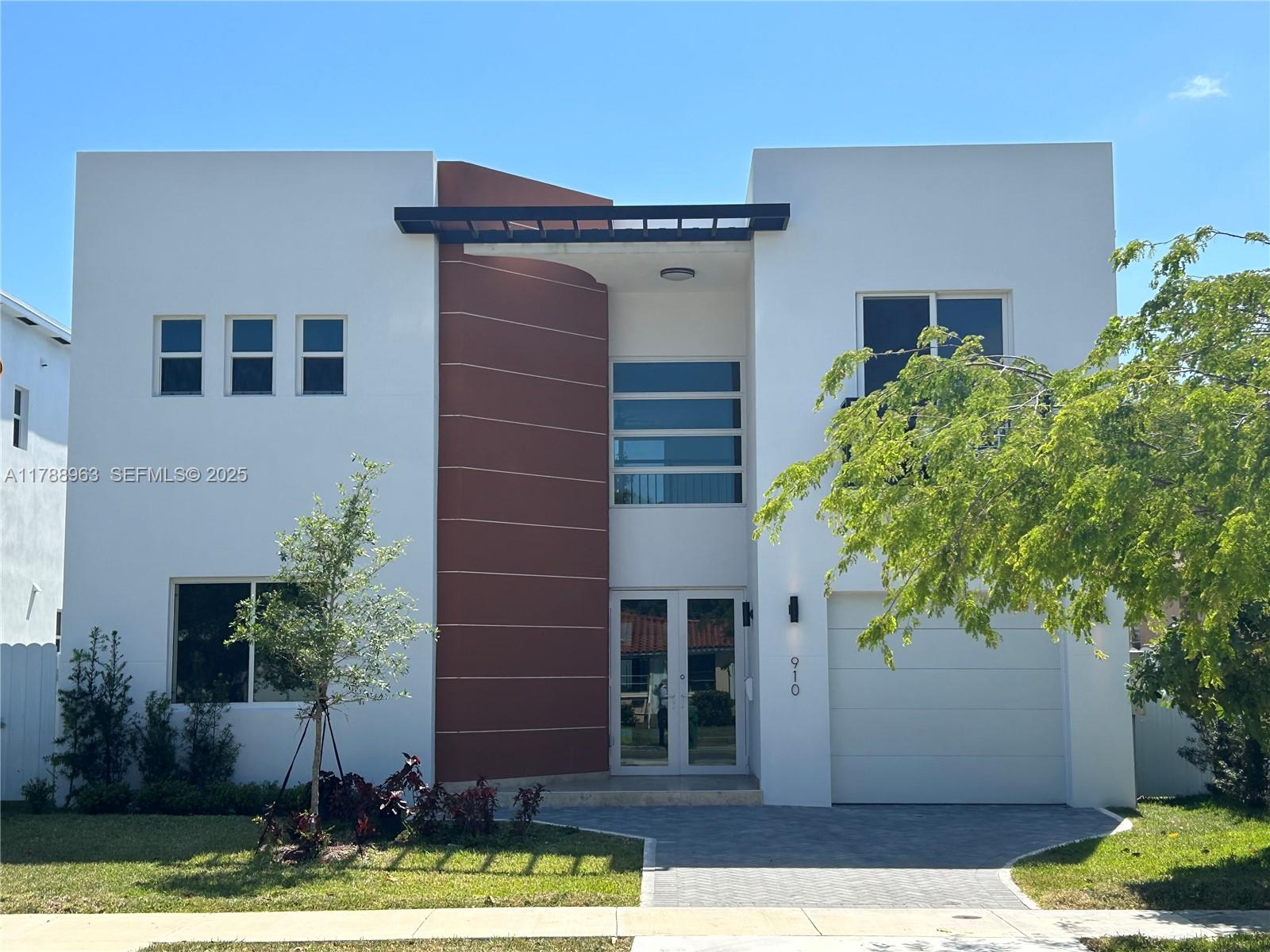 910 SW 24th Road, Miami, FL 33129, Miami