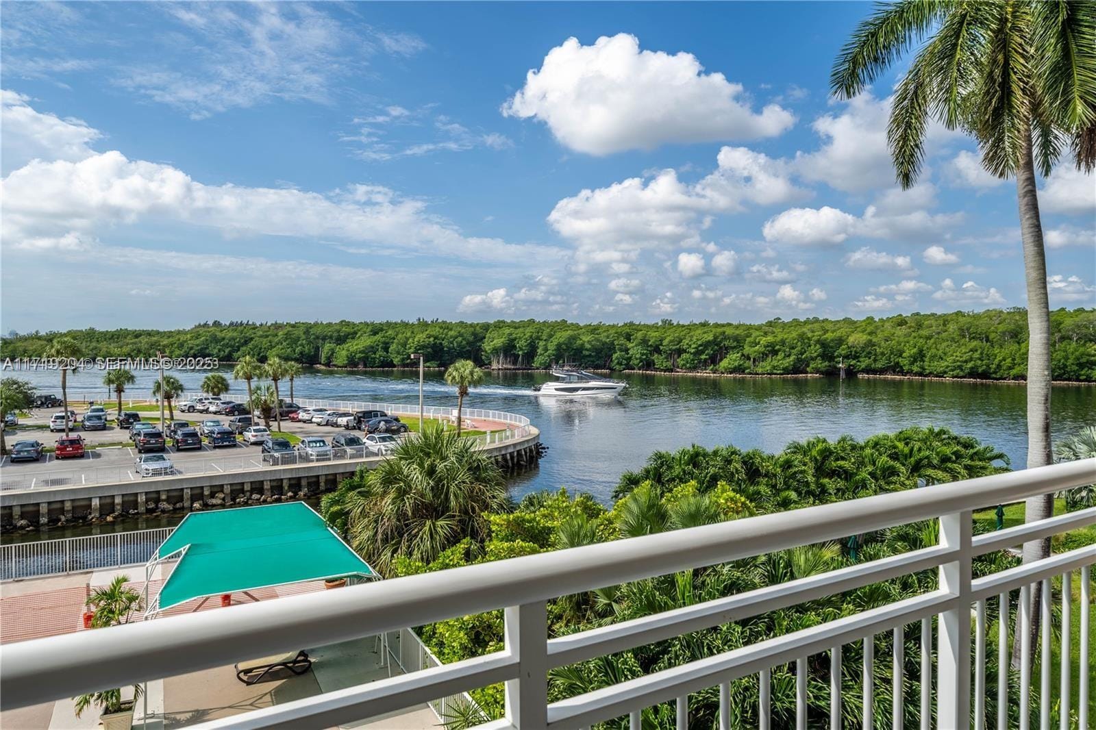 400 Kings Point Drive 210, Sunny Isles Beach, FL 33160 photo 3