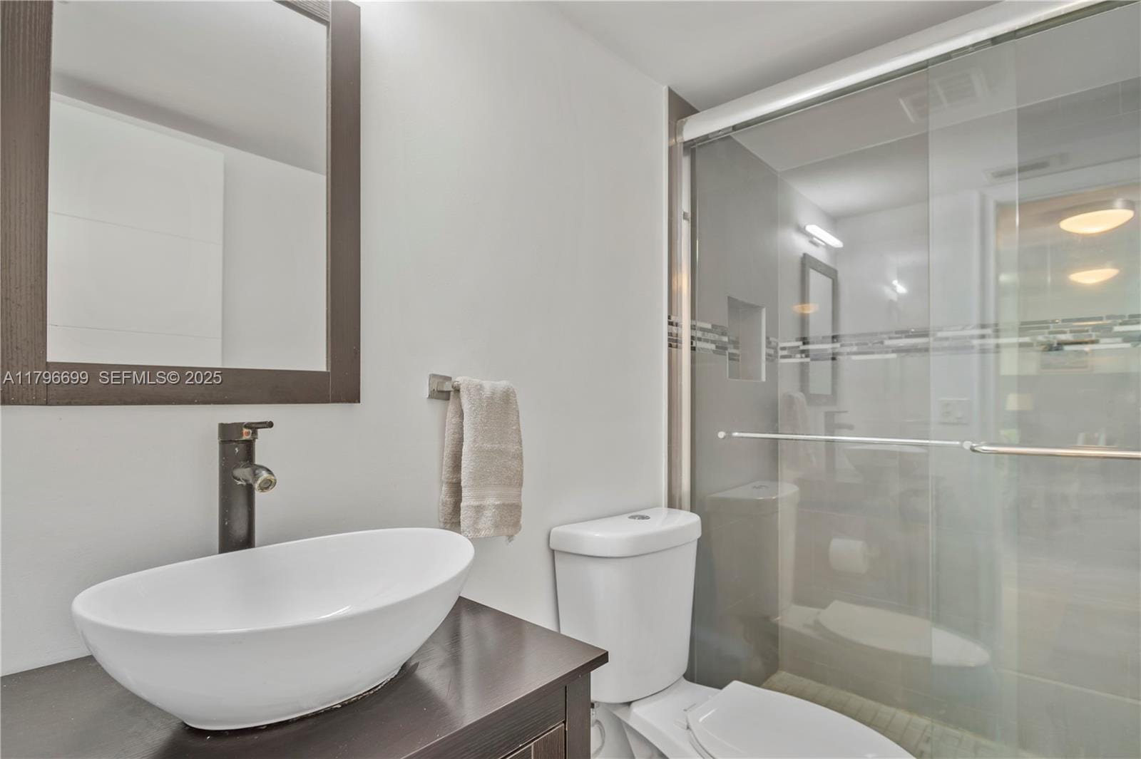 22053 Palms Way 106 — photo 12