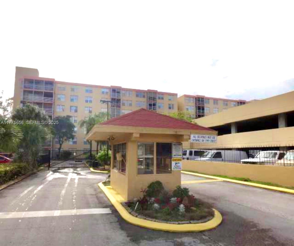 17890 W Dixie Highway 714 714, North Miami Beach, FL 33160, North Miami Beach