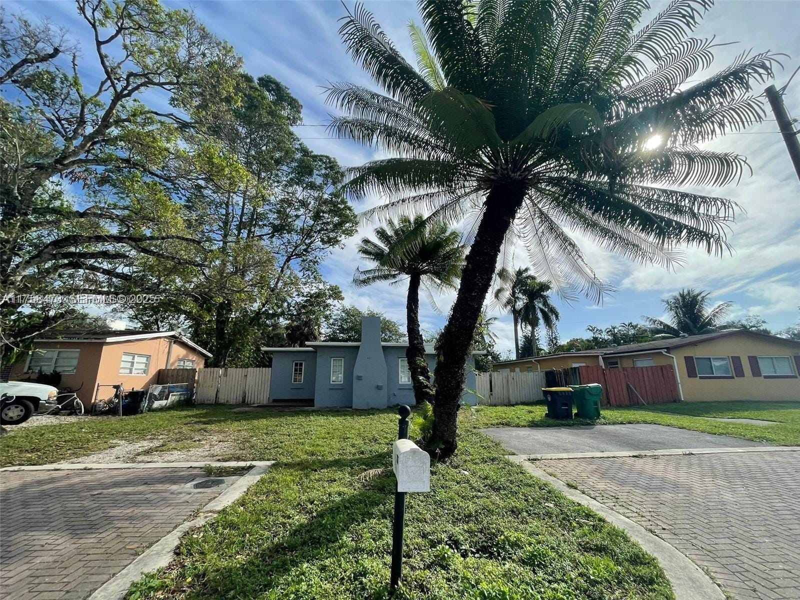 4896 SW 28th Terrace, Dania Beach, FL 33312