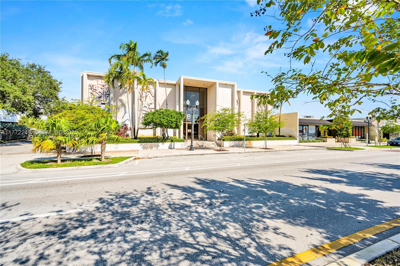 2435 Hollywood Boulevard, Hollywood, FL 33020