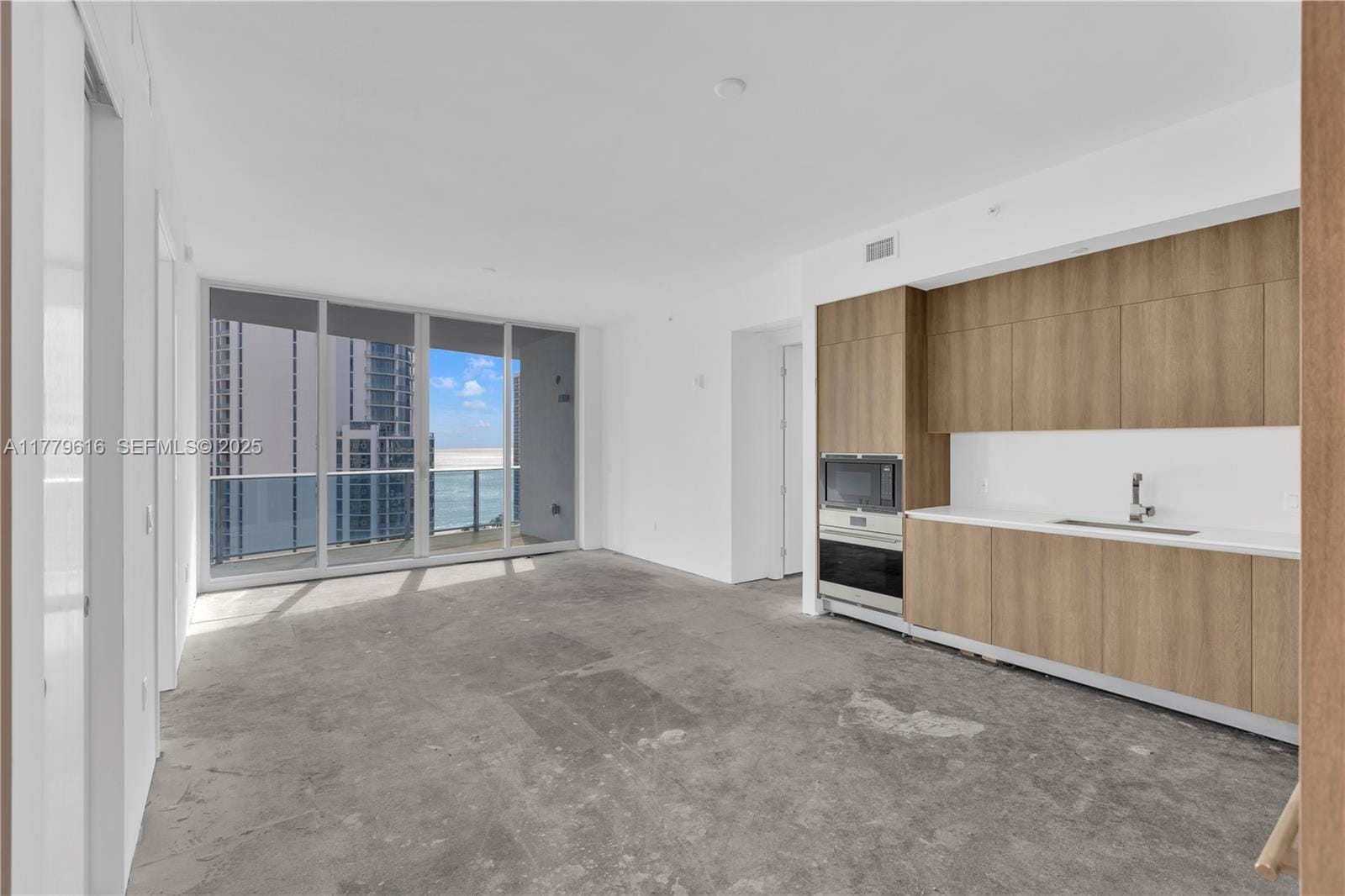 17550 Collins Avenue 1502 — photo 3