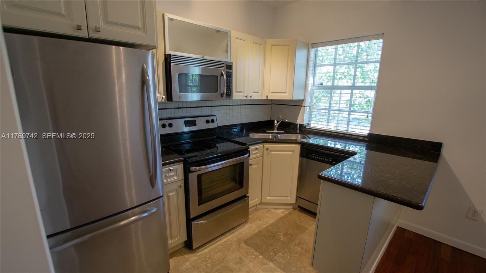 577 NE 62 Street 2, Miami, FL 33138 photo 17