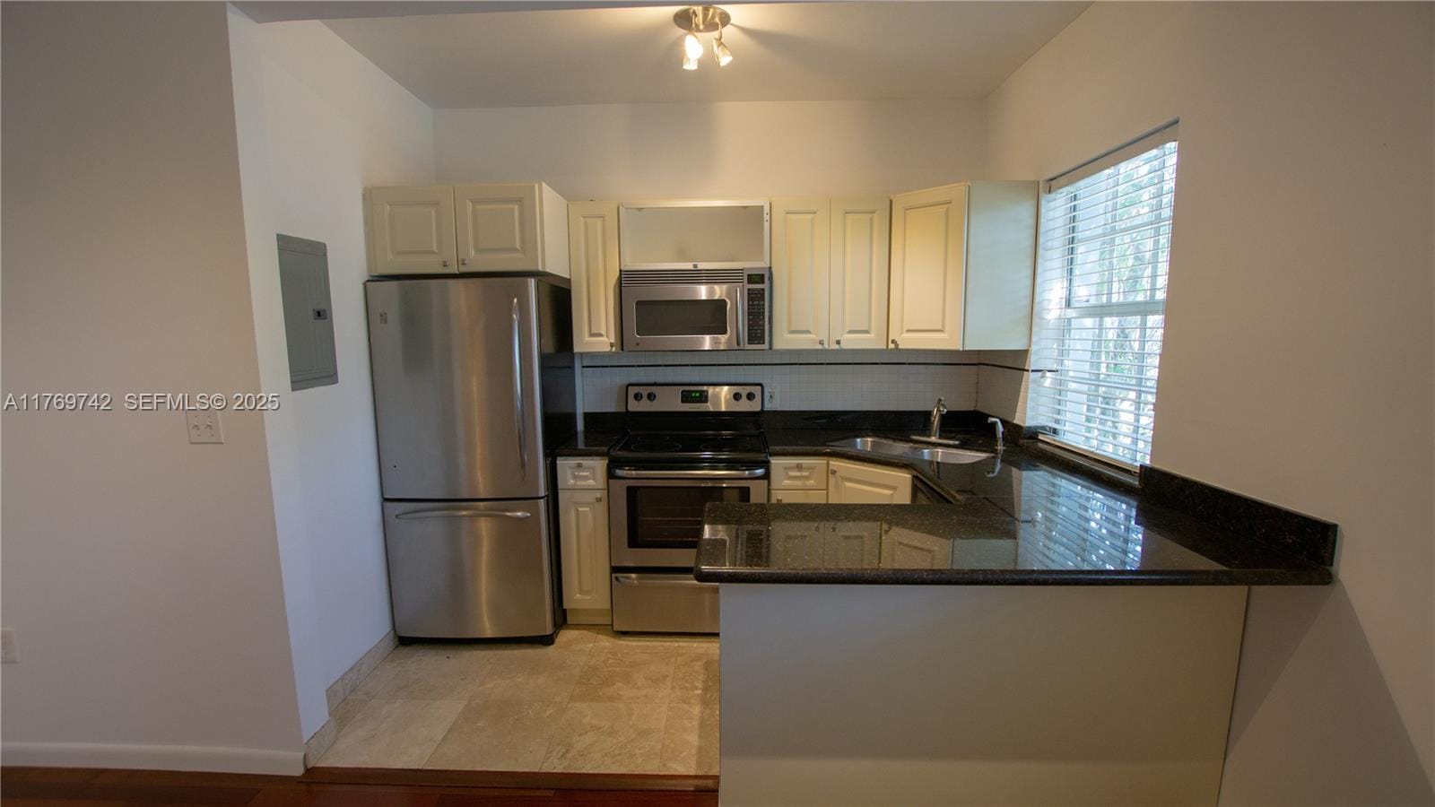 577 NE 62 Street 2, Miami, FL 33138 photo 18