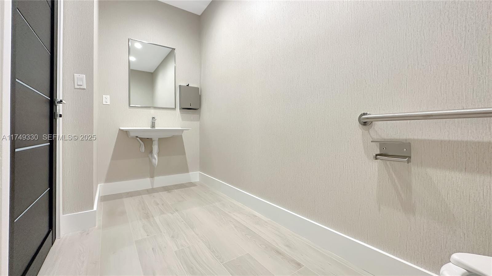 6700 NE 2nd Court 4, Miami, FL 33138 photo 25
