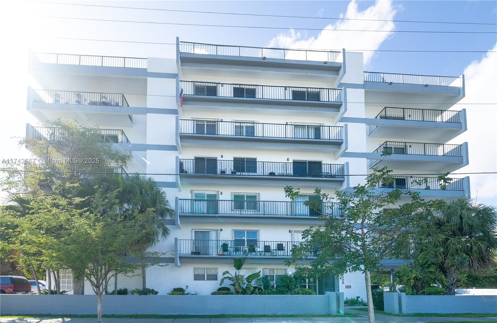 16508 NE 26th Avenue 603, North Miami Beach, FL 33160 photo 17