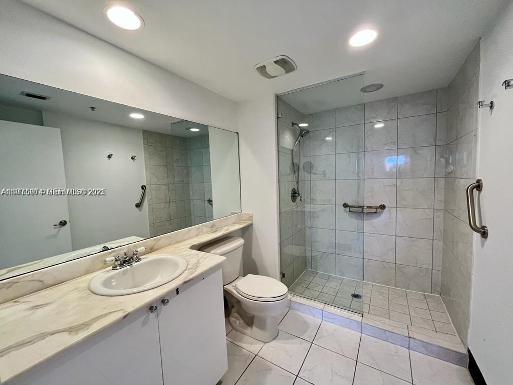 2775 NE 187th Street 326 — photo 12