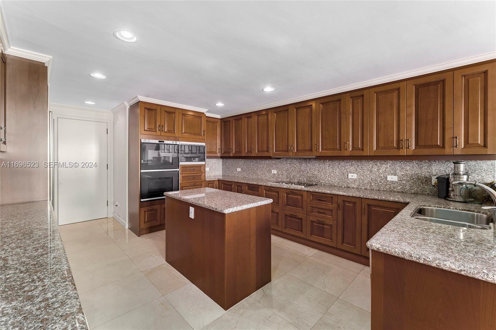 7433 Fisher Island Drive 7433, Miami Beach, FL 33109 photo 15
