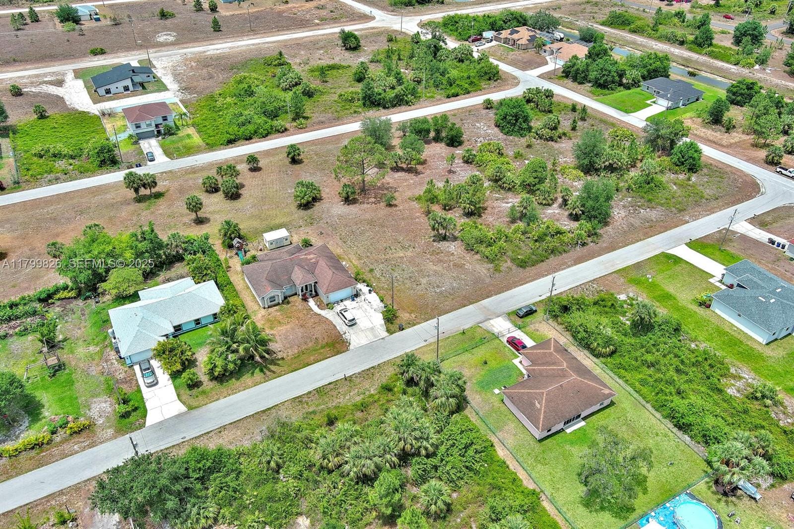 914 S Mercury Avenue, Lehigh Acres, FL 33974 photo 16