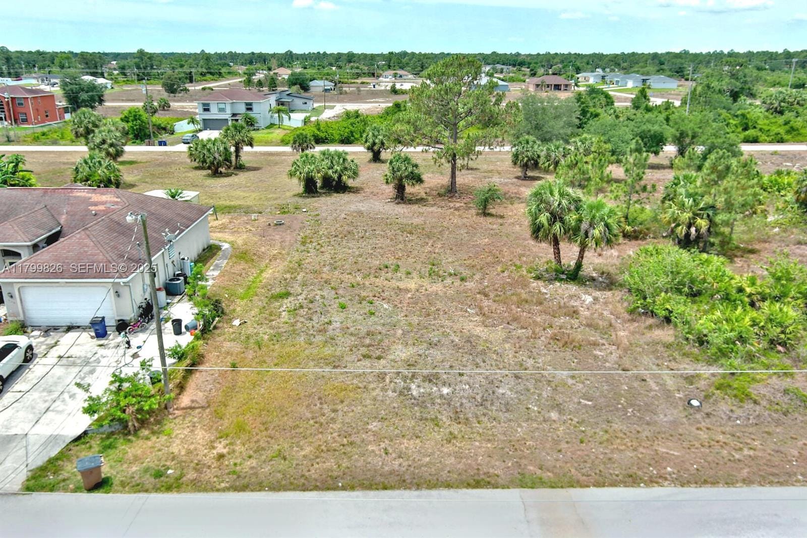 914 S Mercury Avenue — photo 3