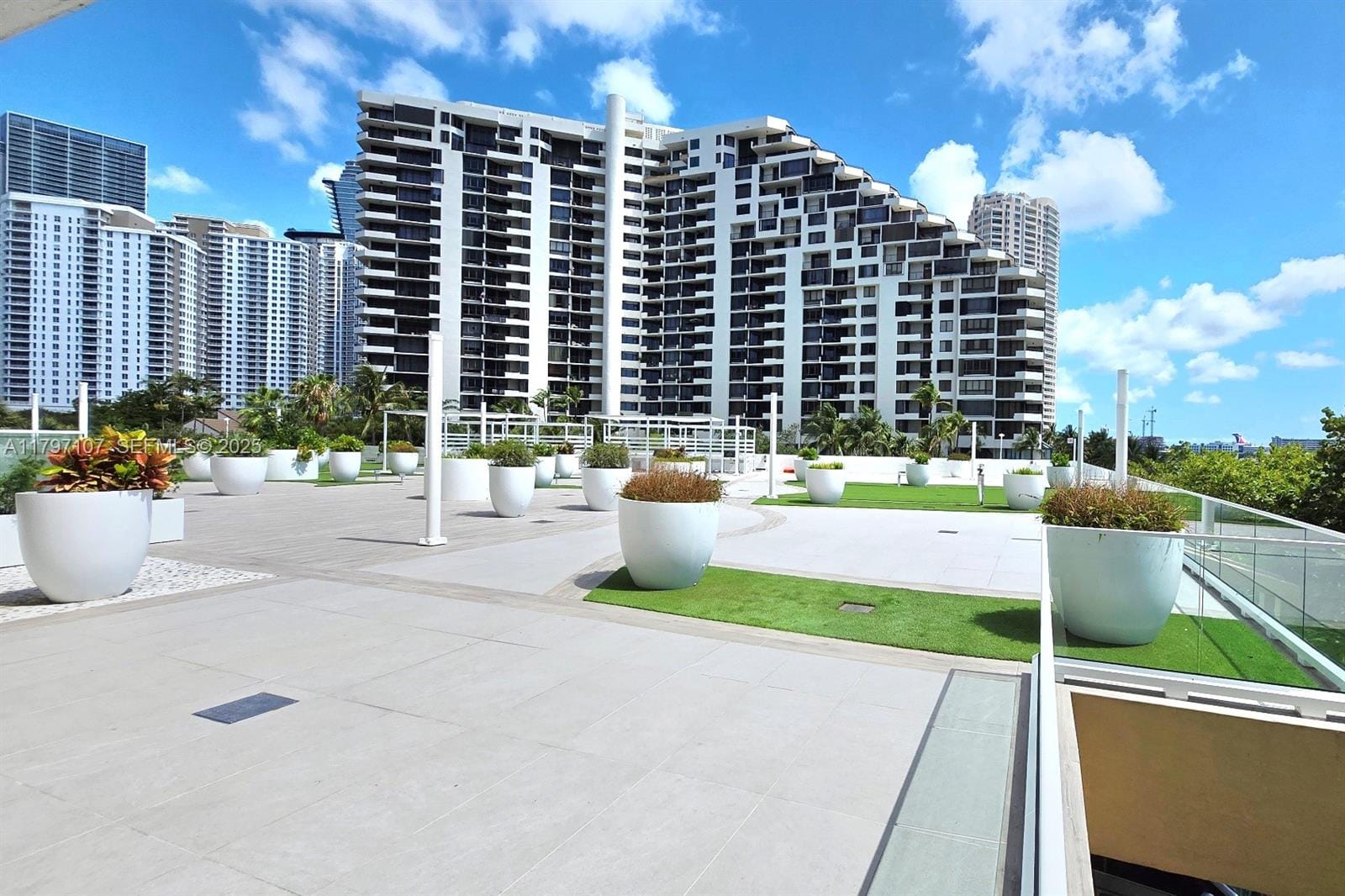 770 Claughton Island Drive PH-26, Miami, FL 33131 photo 26