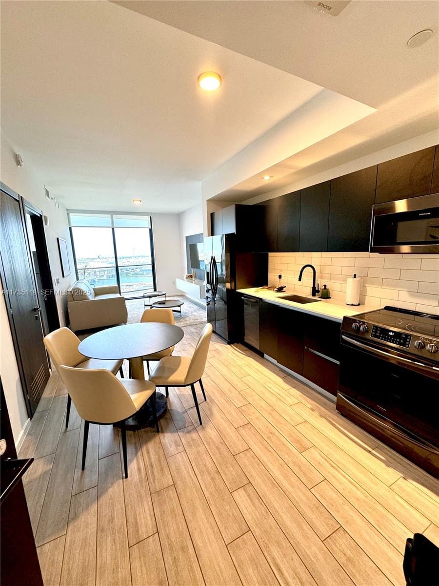 398 NE 5th Street 1510, Miami, FL 33132 photo 16