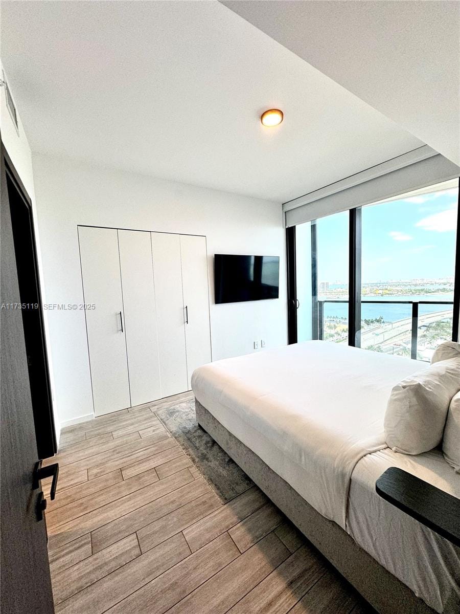 398 NE 5th Street 1510, Miami, FL 33132 photo 27