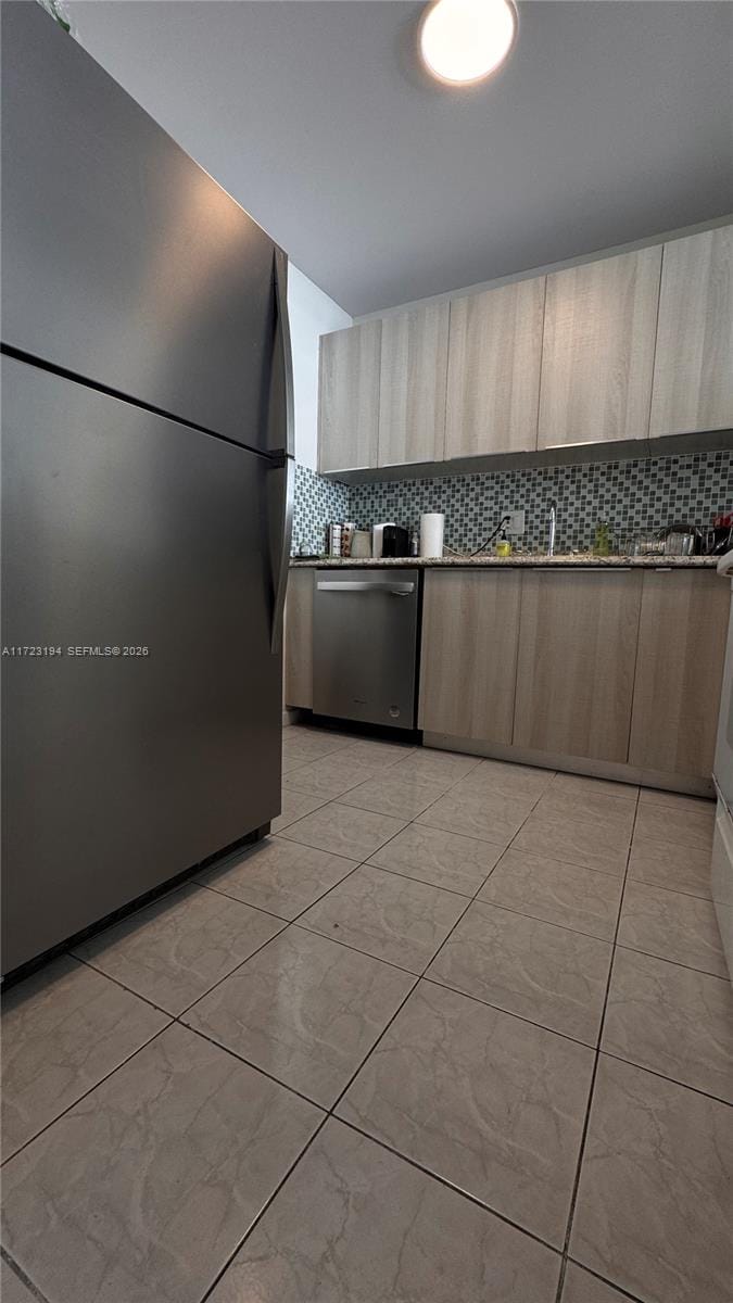 1825 S Ocean Drive 506 — photo 8