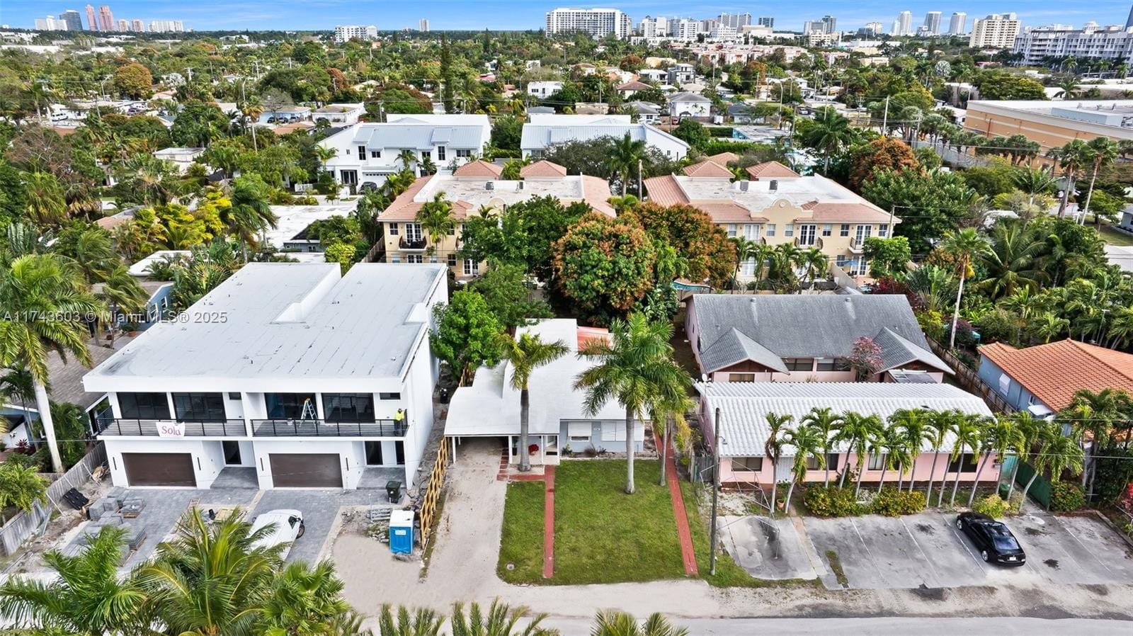 1114 NE 13th Avenue, Fort Lauderdale, FL 33304