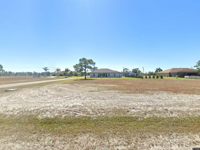 2900 NW 27th Street, Cape Coral, FL 33993