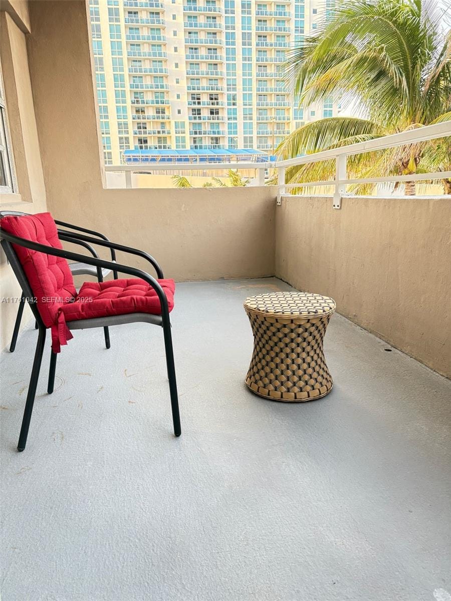 1965 S Ocean Drive 2F — photo 9