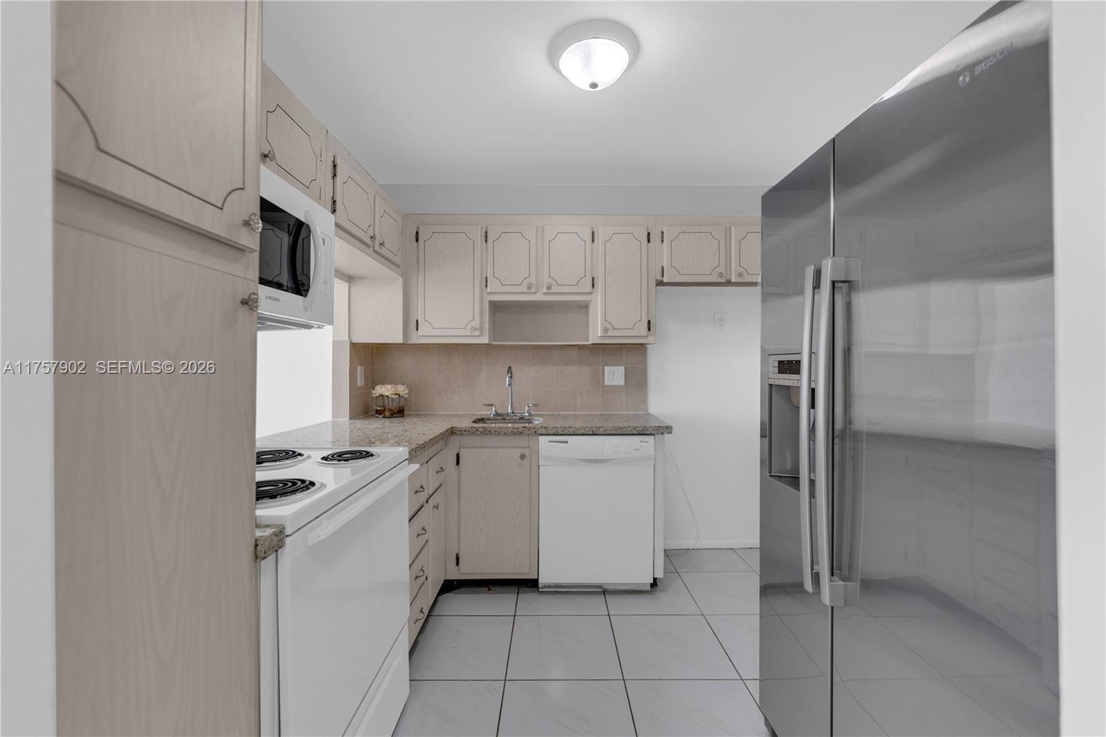 1817 S Ocean Drive 827 — photo 5