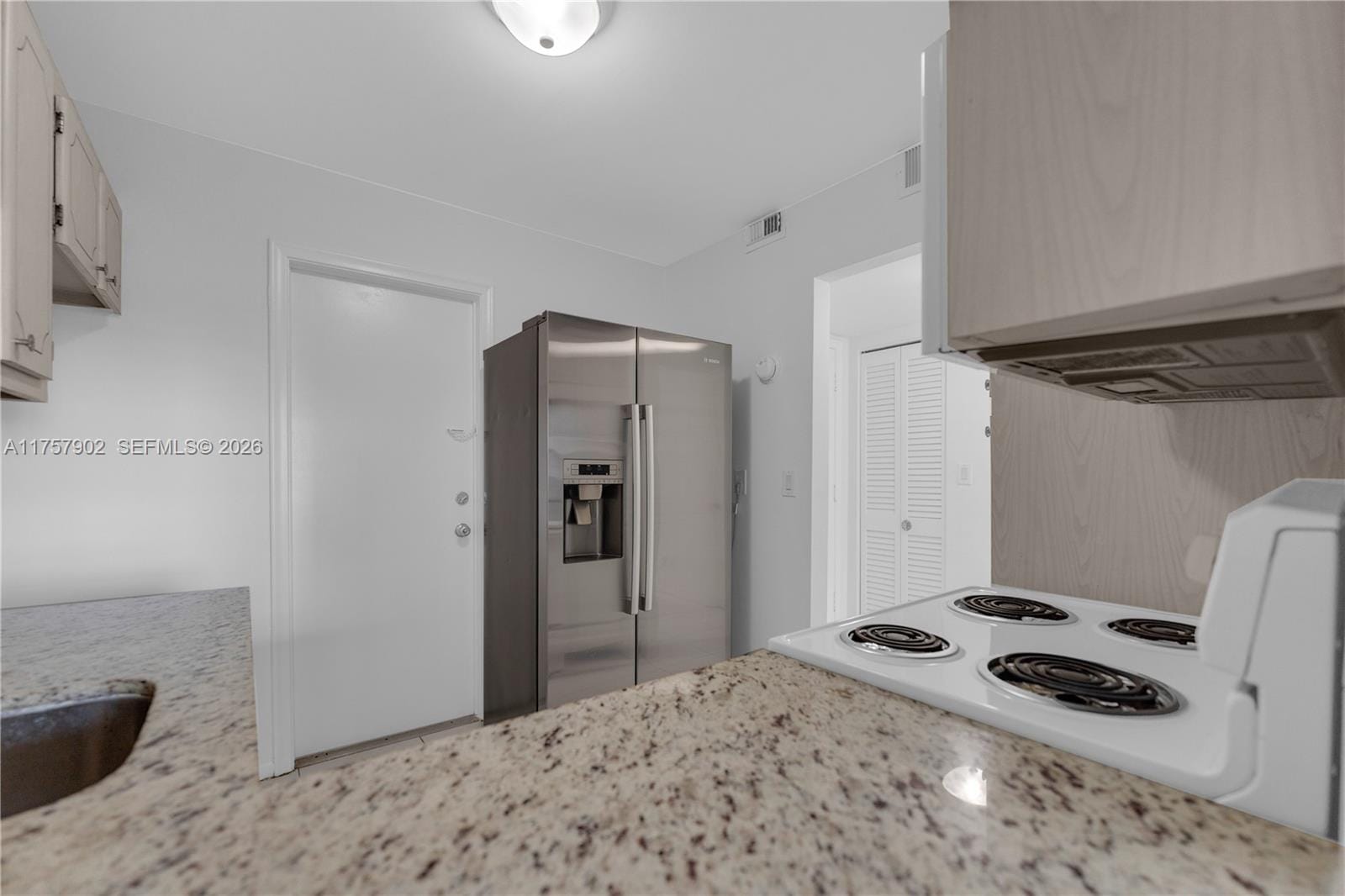 1817 S Ocean Drive 827 — photo 6