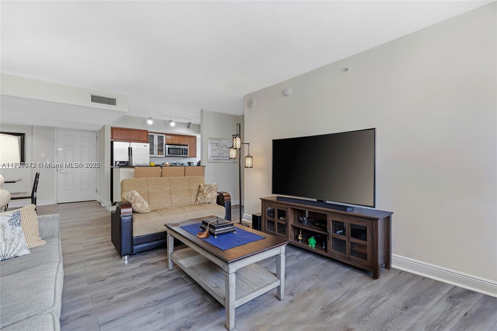 3232 SW 22nd Terrace 301 — photo 6