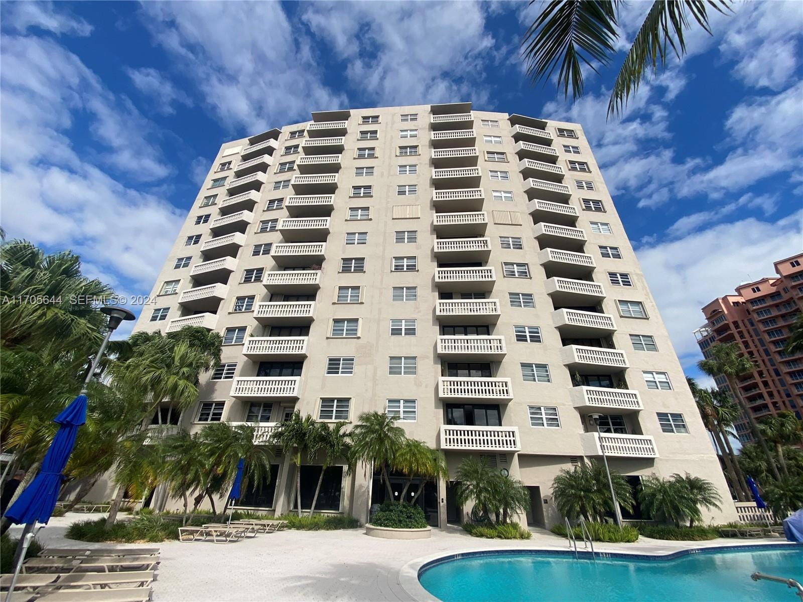 90 Edgewater Drive 805, Coral Gables, FL 33133 photo 2