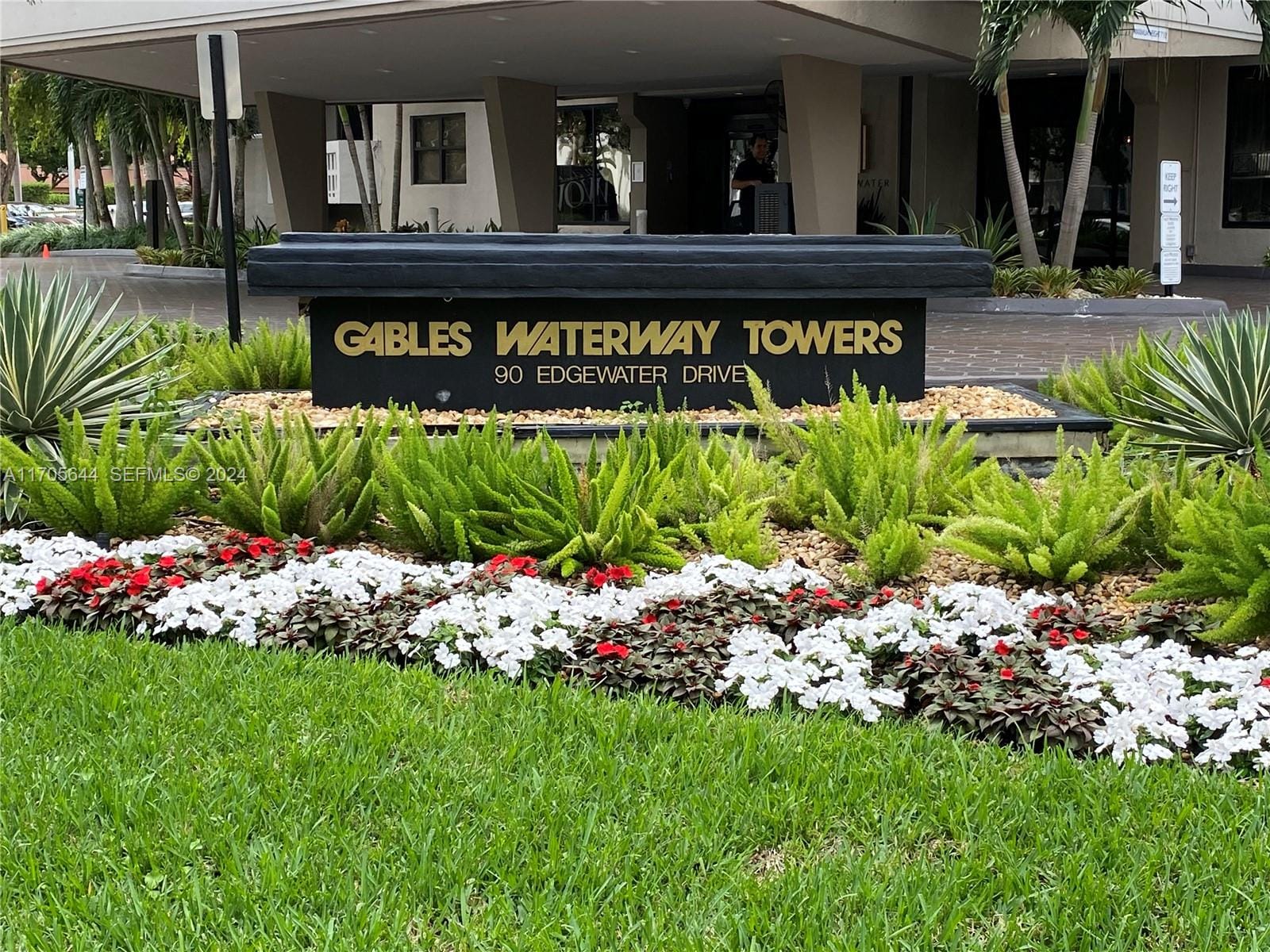 90 Edgewater Drive 805, Coral Gables, FL 33133 photo 3