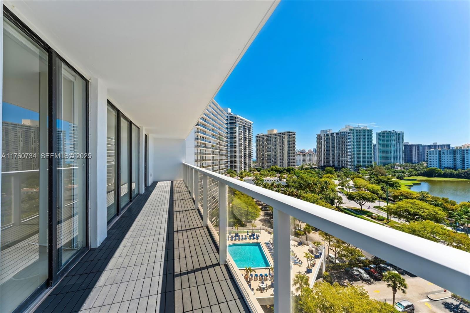3701 N Country Club Drive 1206, Aventura, FL 33180 photo 4
