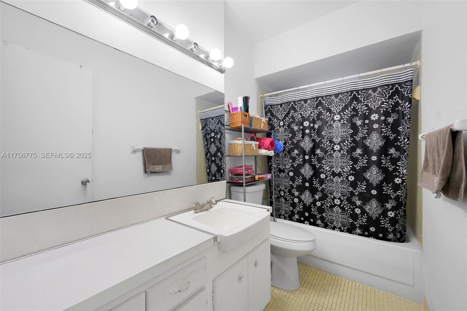 2950 NE 201st Terrace E323, Aventura, FL 33180 photo 15