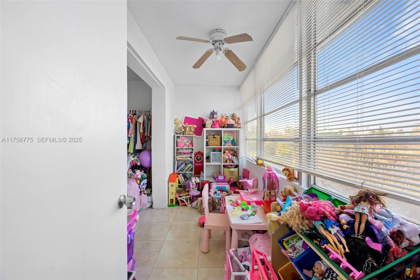 2950 NE 201st Terrace E323, Aventura, FL 33180 photo 16