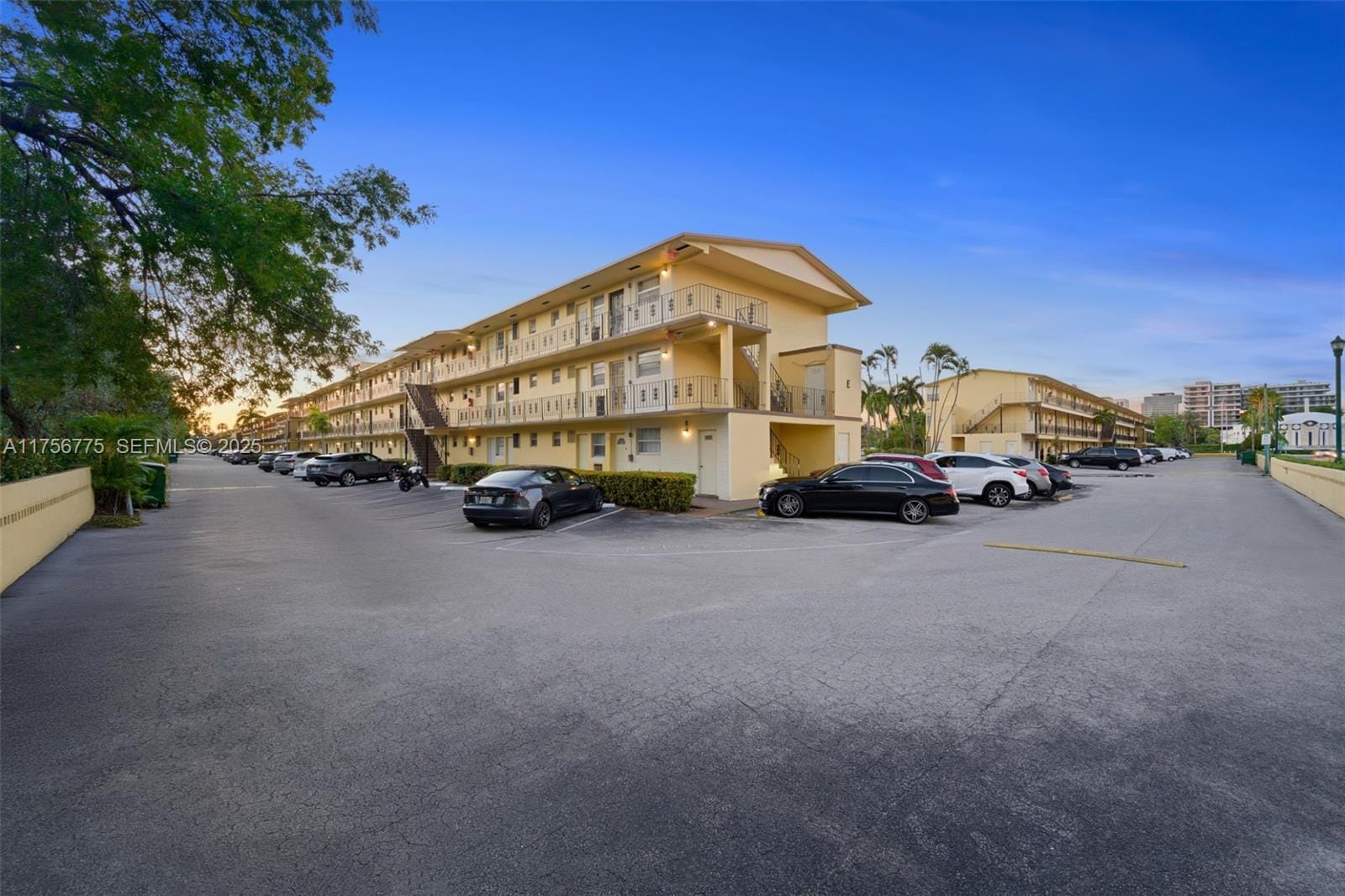 2950 NE 201st Terrace E323, Aventura, FL 33180 photo 21