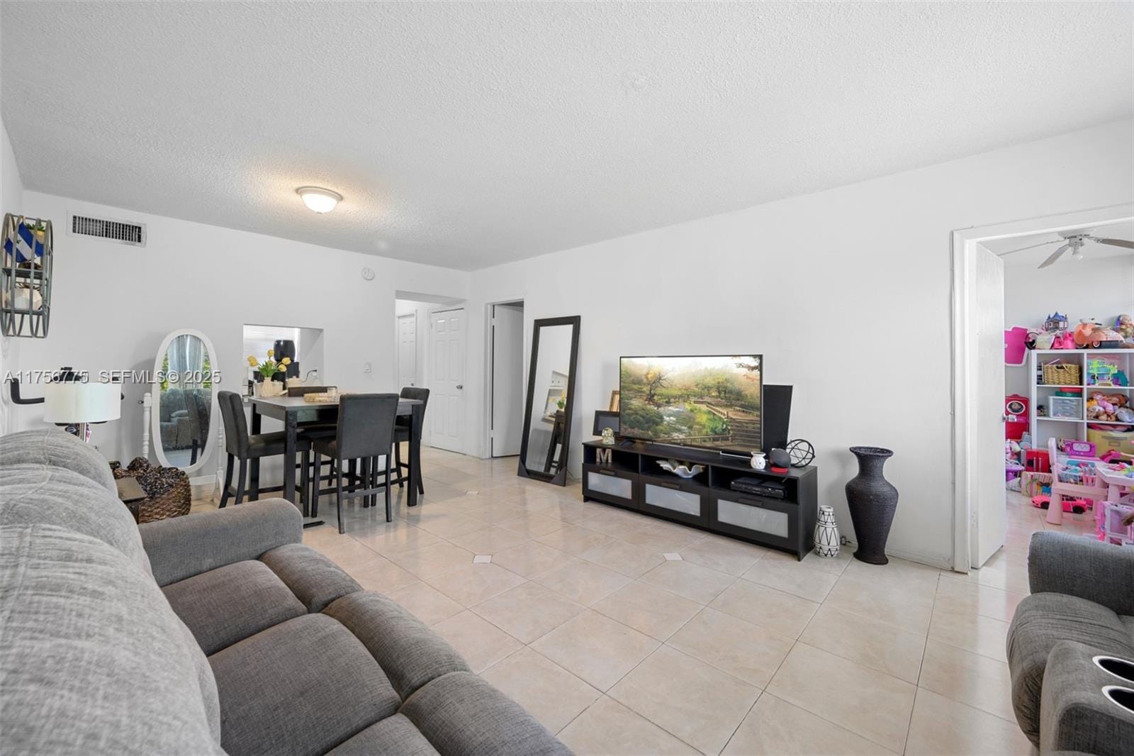 2950 NE 201st Terrace E323, Aventura, FL 33180 photo 5