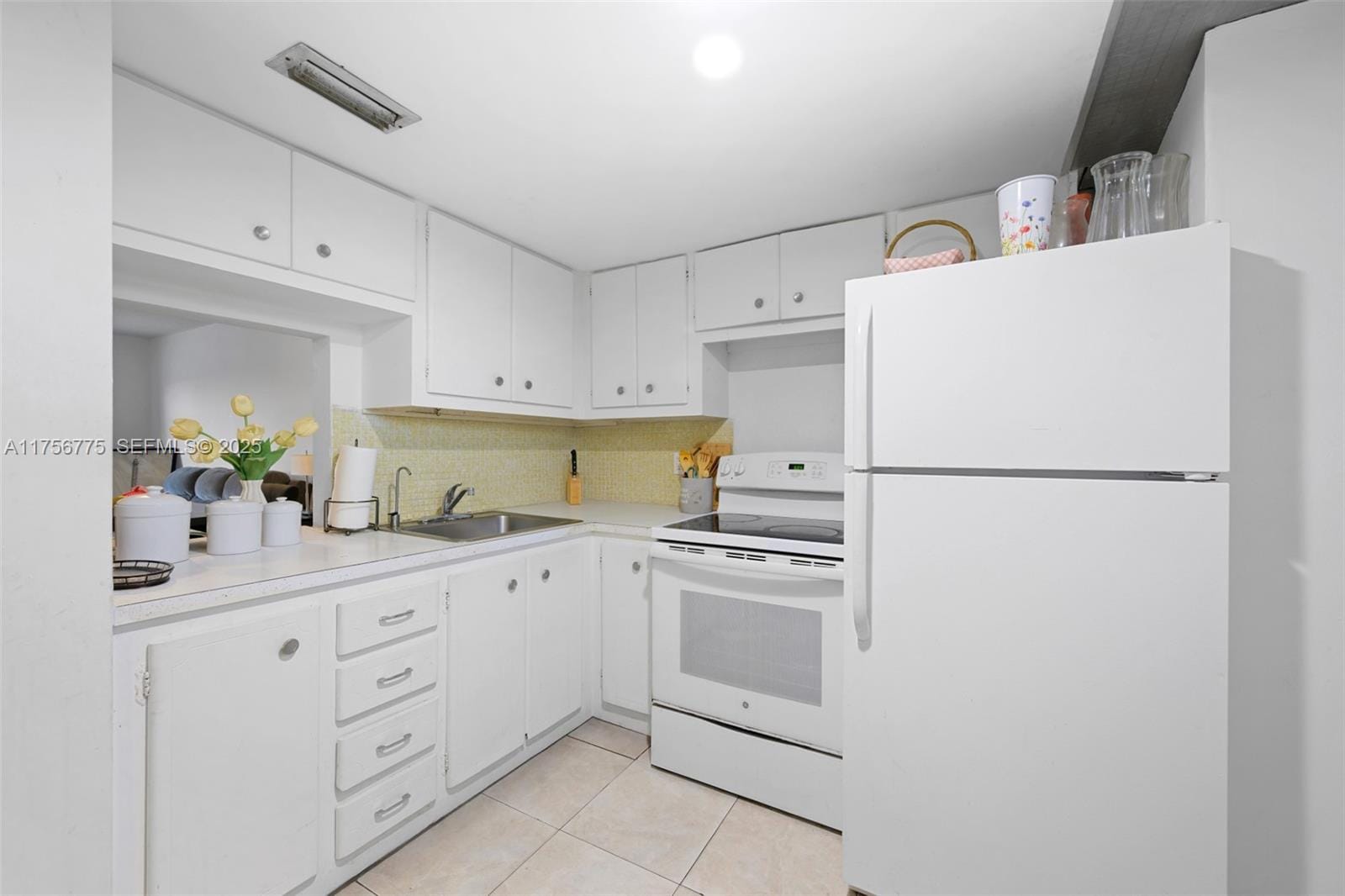 2950 NE 201st Terrace E323, Aventura, FL 33180 photo 8
