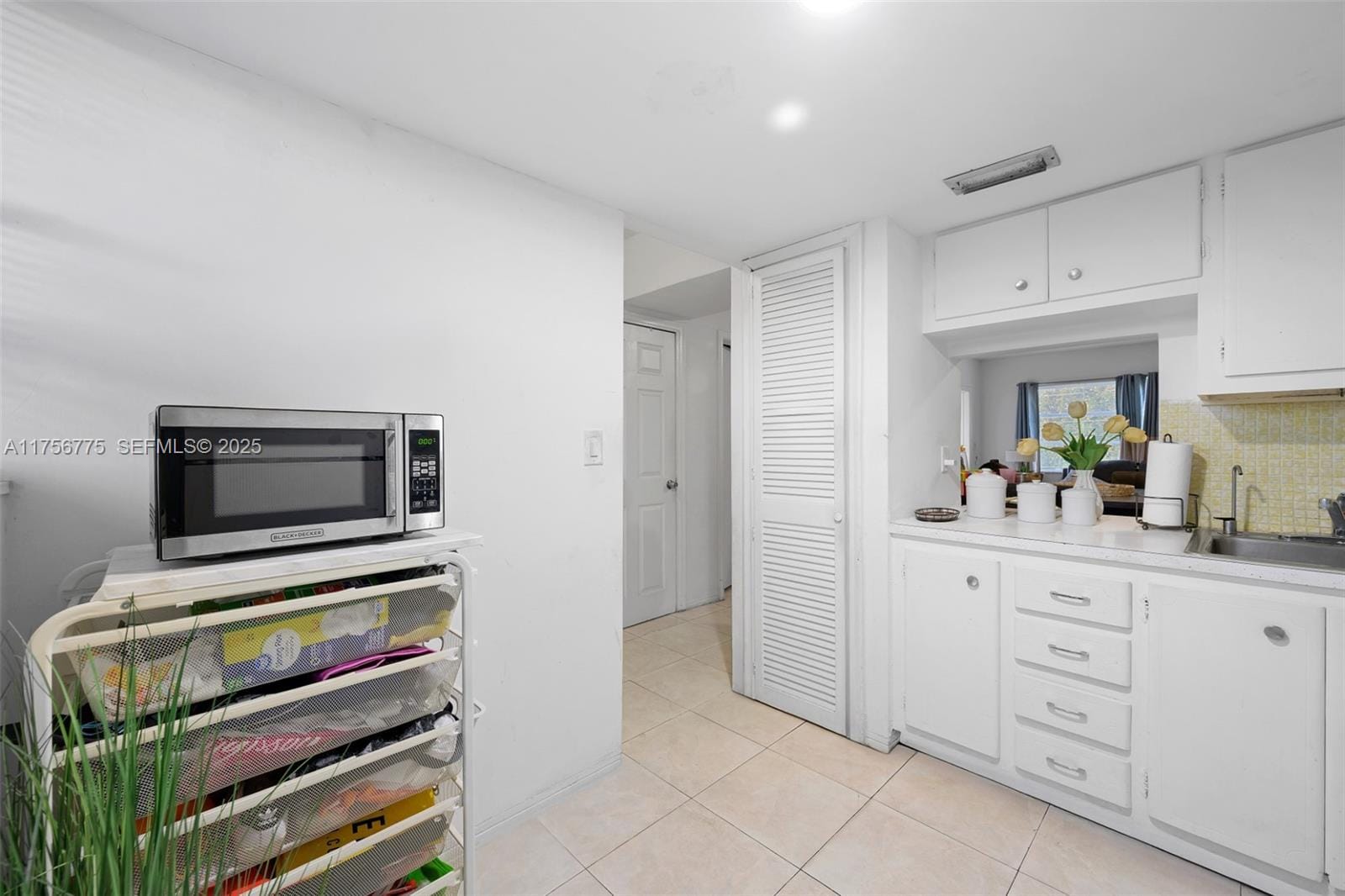 2950 NE 201st Terrace E323, Aventura, FL 33180 photo 9