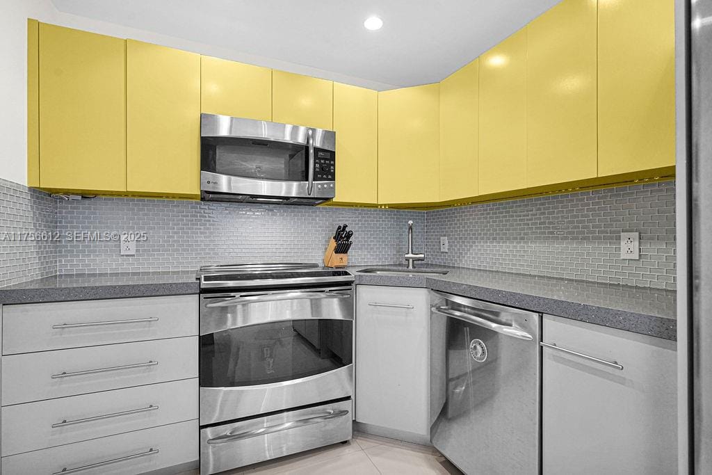 800 West Avenue 931, Miami Beach, FL 33139 photo 25