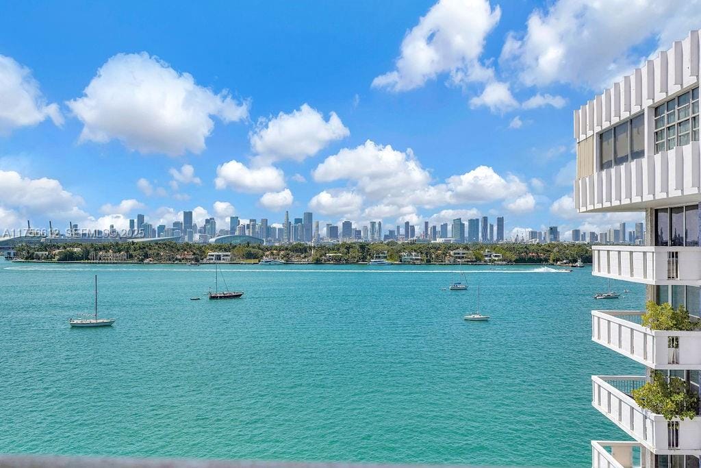 800 West Avenue 931, Miami Beach, FL 33139