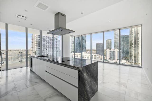 700 NE 26th Terrace 2006, sold in 700 Edgewater, Miami, FL