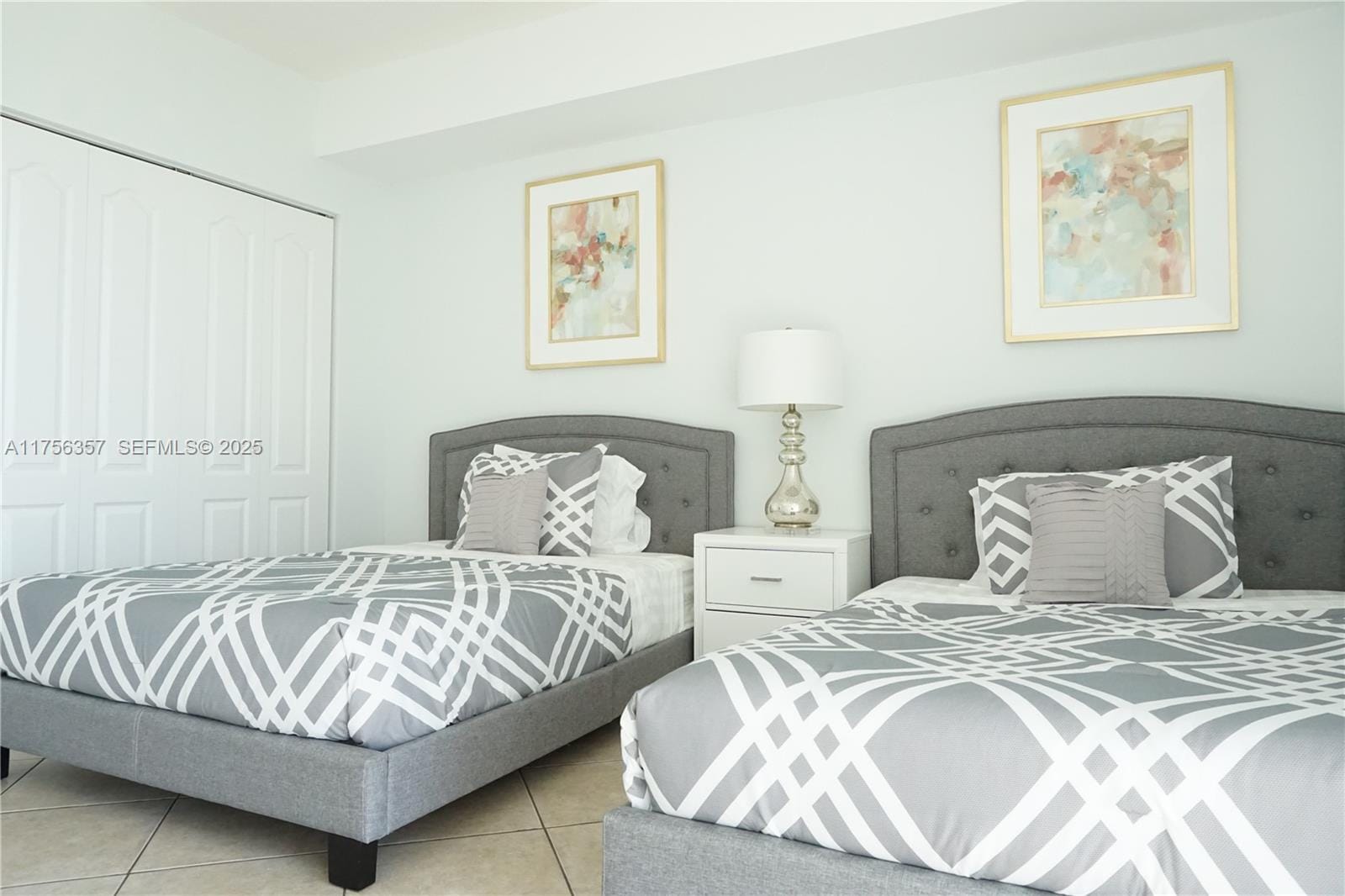 17555 Atlantic Boulevard 606, Sunny Isles Beach, FL 33160 photo 17