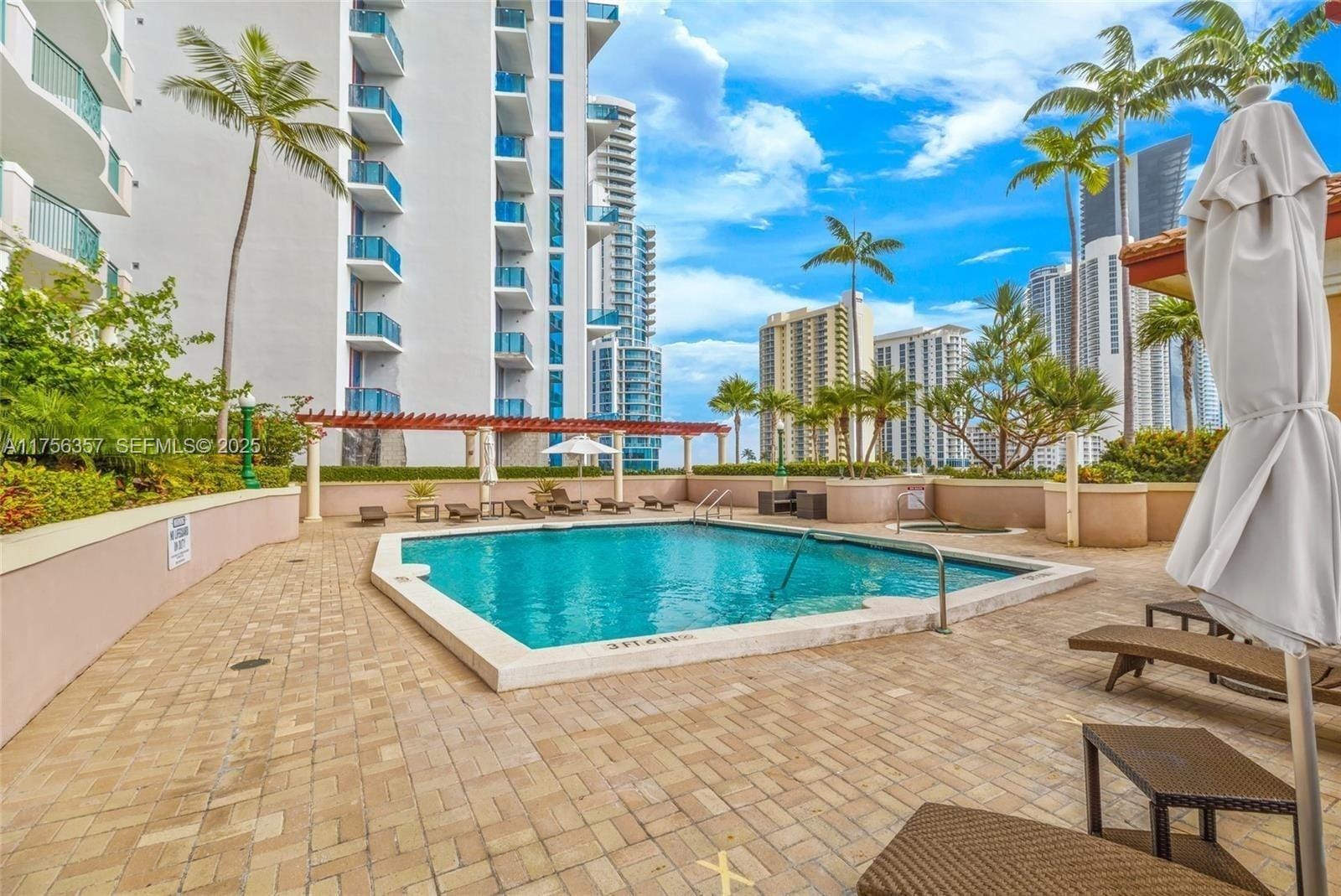 17555 Atlantic Boulevard 606, Sunny Isles Beach, FL 33160 photo 21