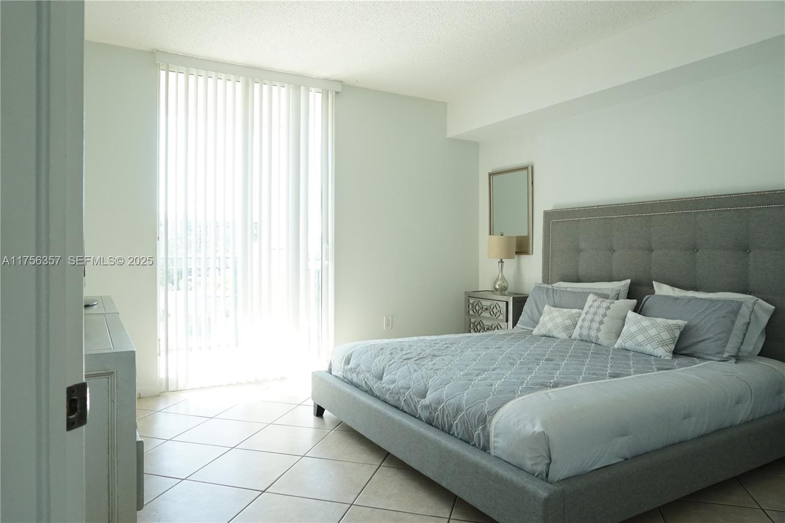 17555 Atlantic Boulevard 606, Sunny Isles Beach, FL 33160 photo 9