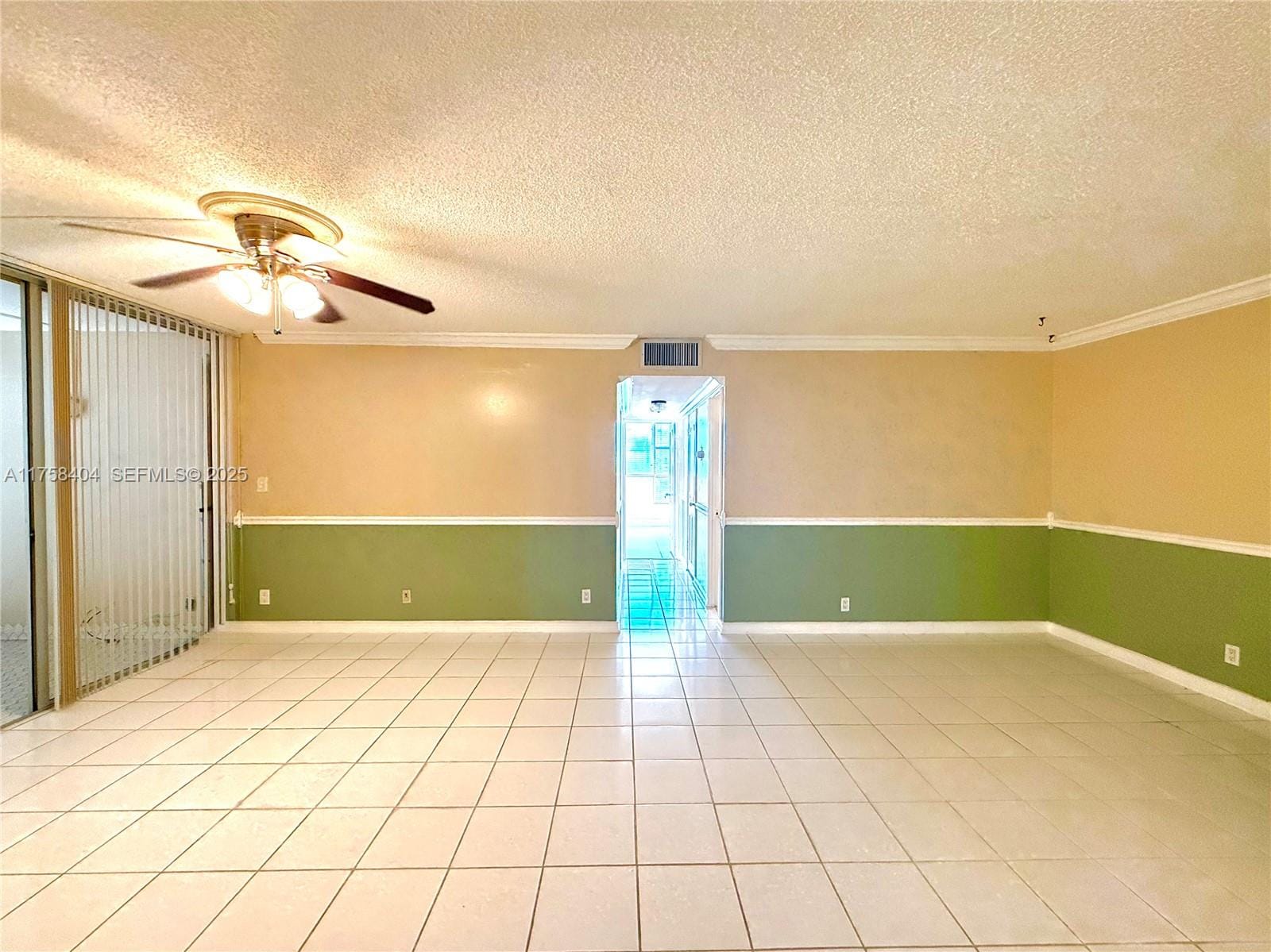 920 NE 199th Street 4J — photo 2