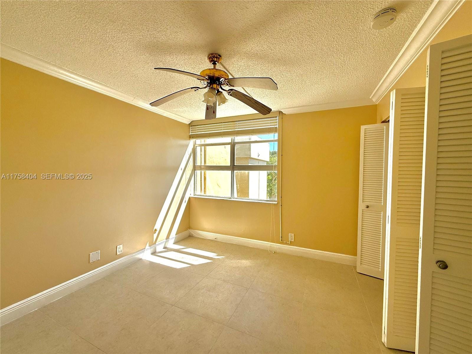 920 NE 199th Street 4J — photo 9