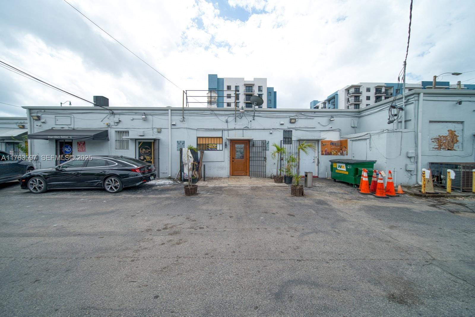 HIGHLY PROFITABLE Restaurant-bar For Sale On 8th st, Miami, FL 33144 photo 20