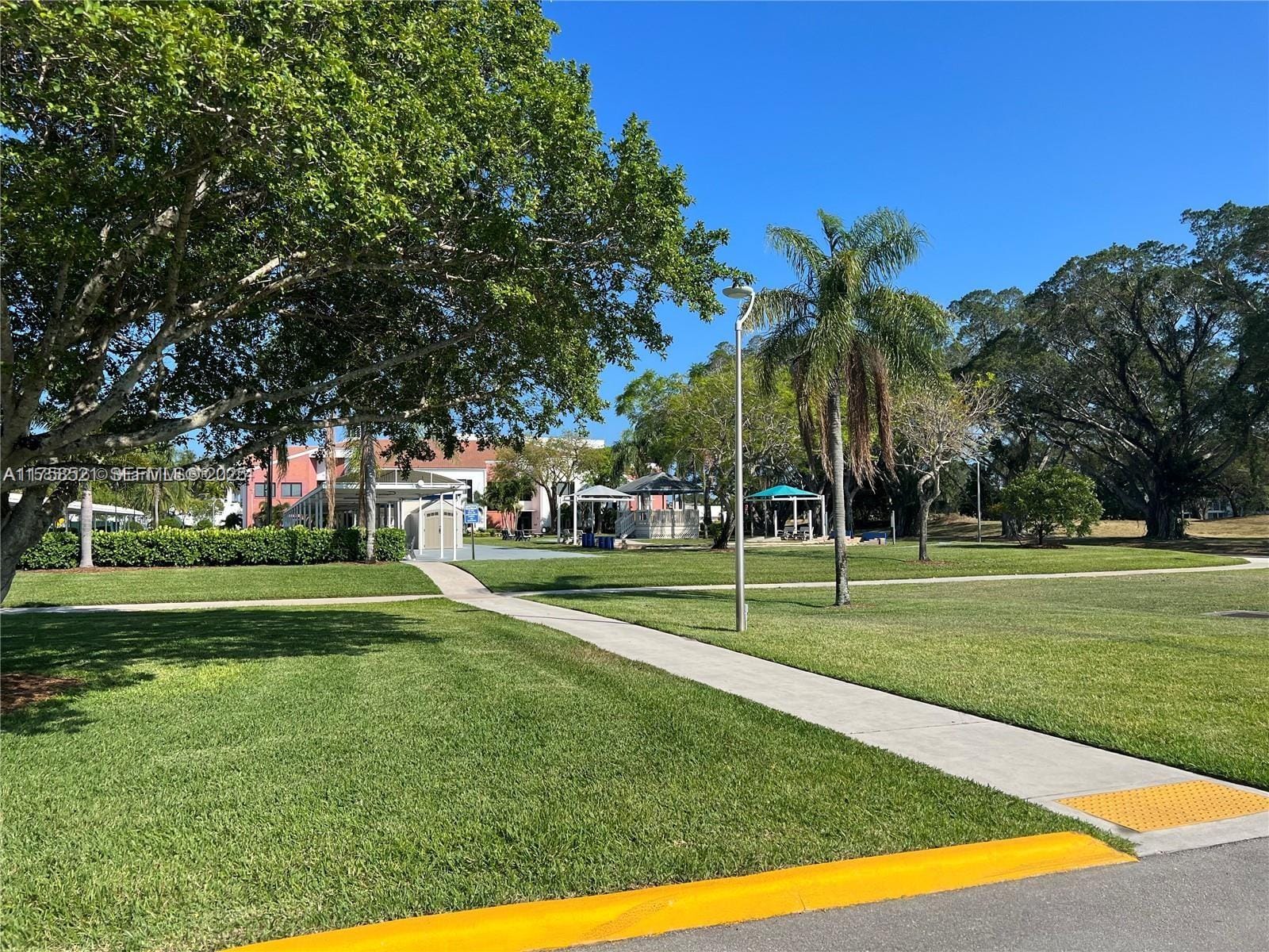 1011 Ellesmere A 1011 1011, Deerfield Beach, FL 33442 photo 23